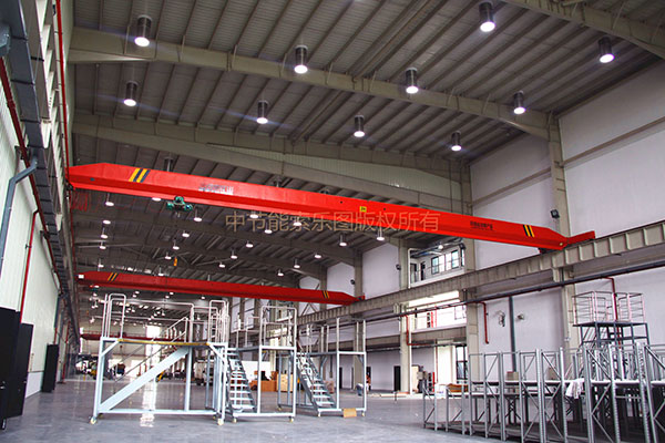 心日源導(dǎo)光管廠房案例